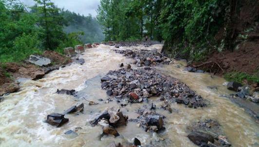 沿河遭遇大暴雨袭击 31409人受灾