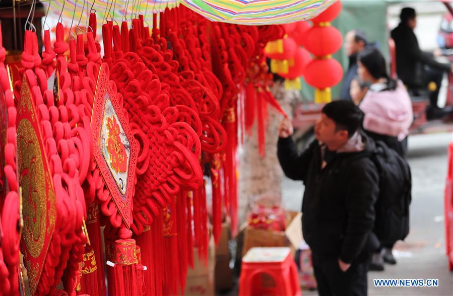 People buying goods in Guizhou for upcoming Spring Festival